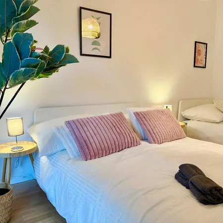 Апартаменты Modernes Mit Balkon Винер-Нойдорф