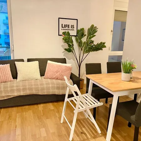 Modernes Mit Balkon نيودورف